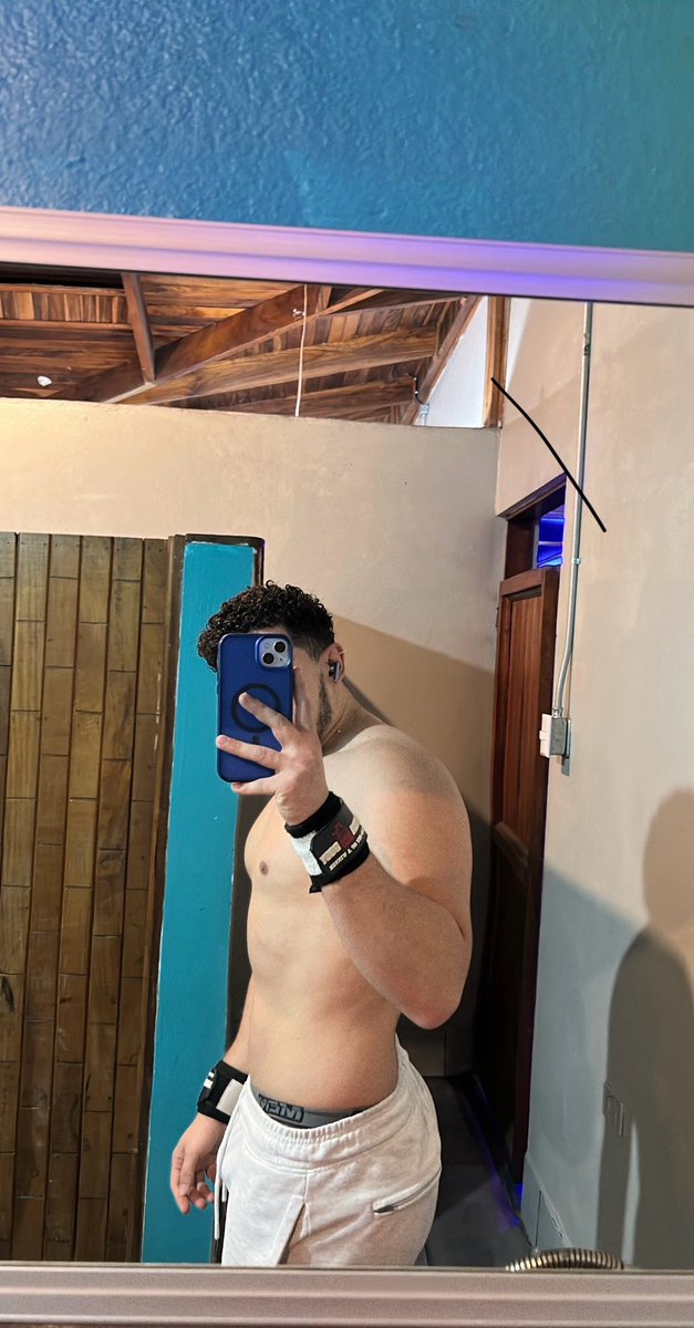 AnthonyJSE1's tweet photo. 🥵😍rt y enseño 🍆😏 https://t.co/9hglsoWKoN