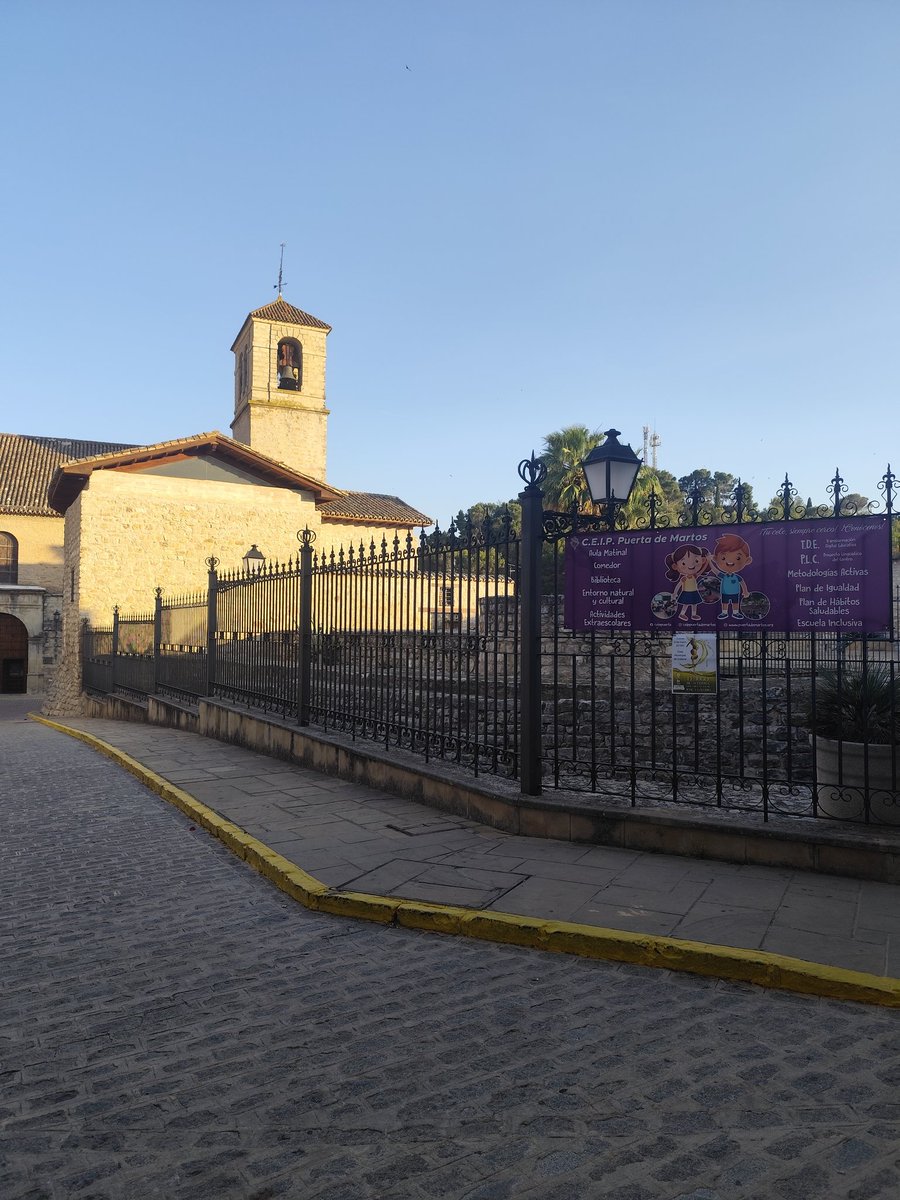 Aprecia todo aquello que se encuentra a tu alrededor y deja que el viento te guíe en el camino. 🍃
Buenas noches 😴