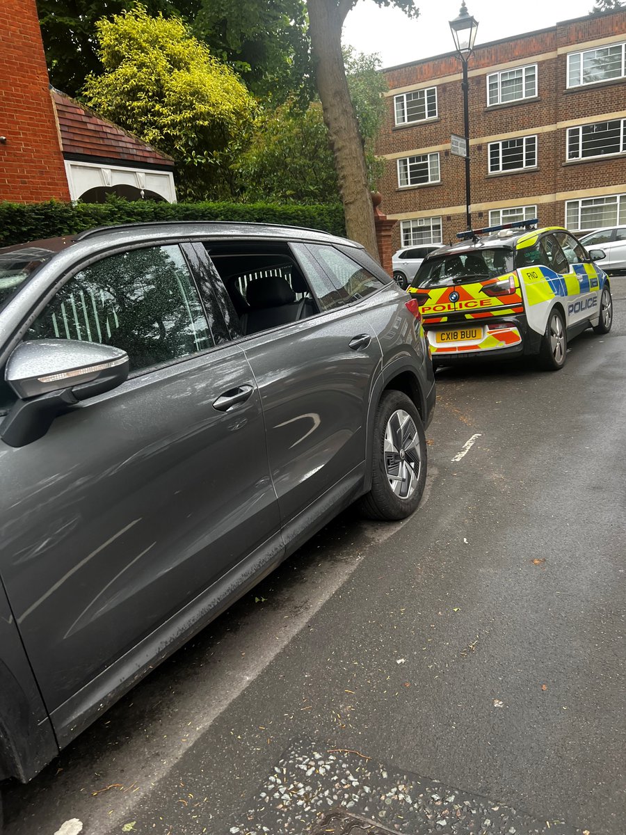 Southfield SNT were out on late-turn hotspot patrol today, targeting ongoing issues of Theft from Motor Vehicles and Stolen Vehicles.

Please help us reduce these crimes by ensuring your vehicle doors and windows are fully closed and locked before leaving your car.