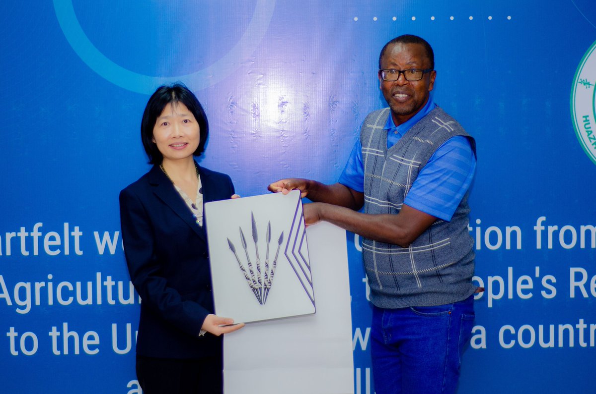 UR-CAVM (@ur_cavm) on Twitter photo <a href="/UR_CAVM/">UR-CAVM</a> During their visit to Rwanda, <a href="/hzau_1898/">Huazhong Agricultural University</a> delegation toured <a href="/Uni_Rwanda/">University of Rwanda</a> CAFF and CVAS Colleges, attended presentations on potential collaboration, and held discussions focused on partnerships in Agriculture and Animal Sciences. <a href="/UR_CAVM/">UR-CAVM</a> During their visit to Rwanda, <a href="/hzau_1898/">Huazhong Agricultural University</a> delegation toured <a href="/Uni_Rwanda/">University of Rwanda</a> CAFF and CVAS Colleges, attended presentations on potential collaboration, and held discussions focused on partnerships in Agriculture and Animal Sciences.