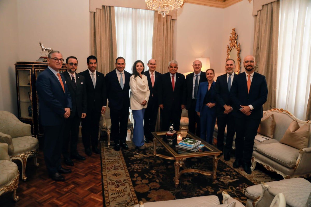 Ilan Goldfajn (@igoldfajn) on Twitter photo Gracias, presidente <a href="/JoseRaulMulino/">José Raúl Mulino</a> por recibirnos. Hablamos sobre cómo <a href="/el_BID/">Banco Interamericano de Desarrollo</a> puede seguir apoyando el Plan Estratégico de #Panamá 🇵🇦, y su agenda económica y social. Estamos listos para acompañar al país con un programa integral que combine apoyo al sector público, para crear Gracias, presidente <a href="/JoseRaulMulino/">José Raúl Mulino</a> por recibirnos. Hablamos sobre cómo <a href="/el_BID/">Banco Interamericano de Desarrollo</a> puede seguir apoyando el Plan Estratégico de #Panamá 🇵🇦, y su agenda económica y social. Estamos listos para acompañar al país con un programa integral que combine apoyo al sector público, para crear