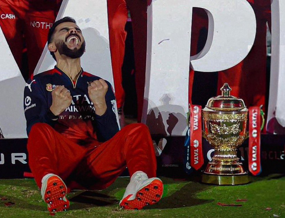 It meant the world to him and you can see why. 🏆❤️

WE LOVE YOU KOHLI ❤️