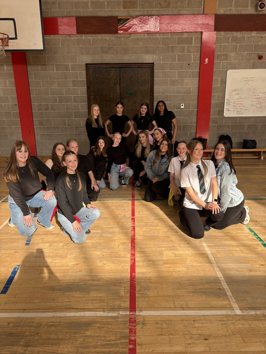 What a fantastic evening at the Balerno High School Wider Achievement Evening🙌🏽

A MASSIVE well done to our fabulous dancers tonight💃

Well done and thank you to our senior girls for choreographing the dance, you were all super👯‍♀️🪩