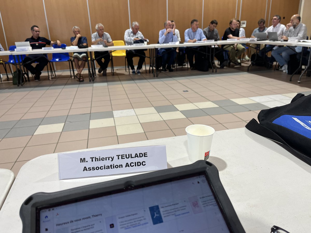 Thierry TEULADE 🌻🚴♀️🐝🌳🎒 (@tteulade) on Twitter photo À la Commission de Suivi de Site (css) de la décharge et la carrière de <a href="/VilleCastries/">Ville de Castries</a> pour porter la voix des citoyens face à <a href="/Prefet34/">Préfet de l'Hérault 🇫🇷</a> et à <a href="/Montpellier3m/">Montpellier Métropole</a>
Pas vu le moindre <a href="/jlroumegas/">Jean-Louis Roumégas - Député (34)🌻</a> et encore moins <a href="/FrancoisVasquez/">Franco Vásquez</a> À la Commission de Suivi de Site (css) de la décharge et la carrière de <a href="/VilleCastries/">Ville de Castries</a> pour porter la voix des citoyens face à <a href="/Prefet34/">Préfet de l'Hérault 🇫🇷</a> et à <a href="/Montpellier3m/">Montpellier Métropole</a>
Pas vu le moindre <a href="/jlroumegas/">Jean-Louis Roumégas - Député (34)🌻</a> et encore moins <a href="/FrancoisVasquez/">Franco Vásquez</a>