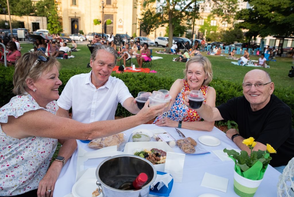 Milwaukee Downtown (@milwdowntown) on Twitter photo Mark your Calendars! - Jazz in the Park is BACK!🎷☀️
Presented by the Johnson Financial Group & OnMilwaukee, <a href="/EastTown/">East Town Assoc.</a>'s Jazz on the Park will be happening every other Thursday starting June 5th from 5-9PM at Cathedral Square Park! Come enjoy happy hour at 5-6PM, followed by Mark your Calendars! - Jazz in the Park is BACK!🎷☀️
Presented by the Johnson Financial Group & OnMilwaukee, <a href="/EastTown/">East Town Assoc.</a>'s Jazz on the Park will be happening every other Thursday starting June 5th from 5-9PM at Cathedral Square Park! Come enjoy happy hour at 5-6PM, followed by