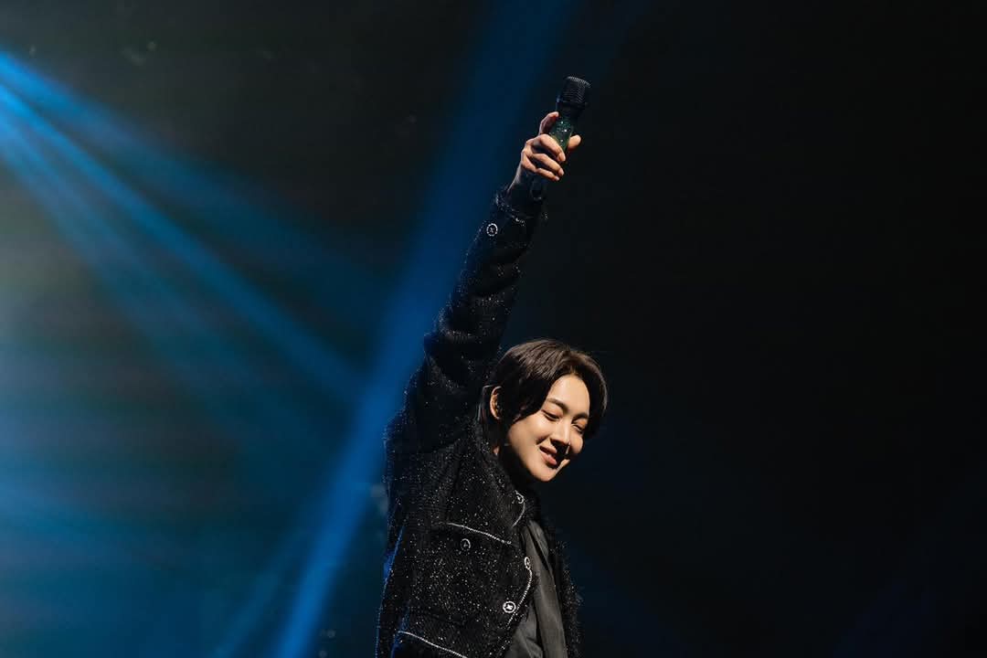 Cómo en Corea ya es 06/06 empecemos a festejar al ser más resiliente del planeta, luchador y perseverante, por favor mantente saludable y se feliz toda la vida, HBD 🥳🎂
<a href="/khj_heneciatwt/">KIMHYUNJOONG</a>
#Henecia
#HappyKimHyunJoongDay
#KimHyunJoong