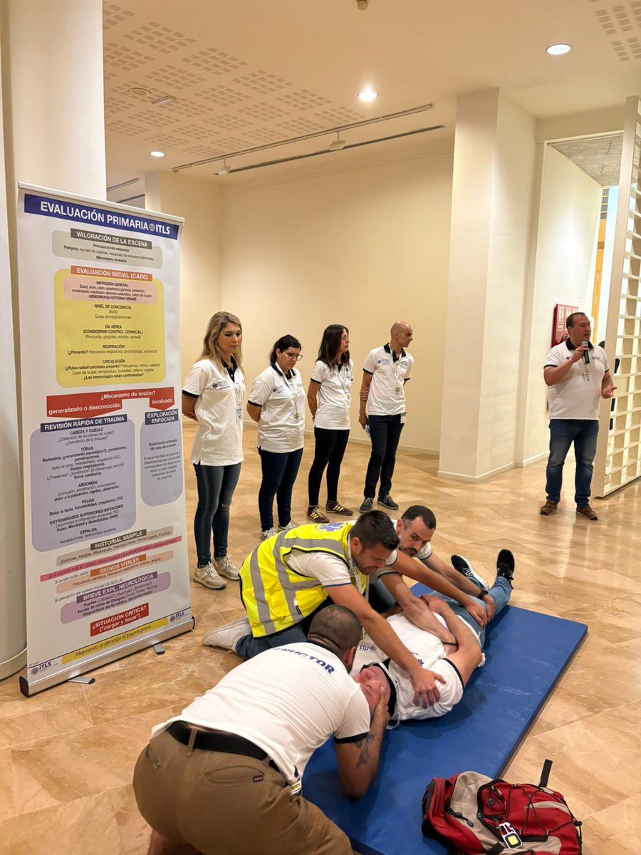 ITLS_Spain's tweet photo. Tarde de talleres en #SEMES2025
Primera edición del taller de valoración al paciente de trauma siguiendo la metodología @ITLS.
Arrancamos con 55 participantes!
#MejorandoLaAsistenciaAlTraumaGrave #MUE #EUE #TraumaGrave @SEMES_ https://t.co/vpXcbg6Xzx