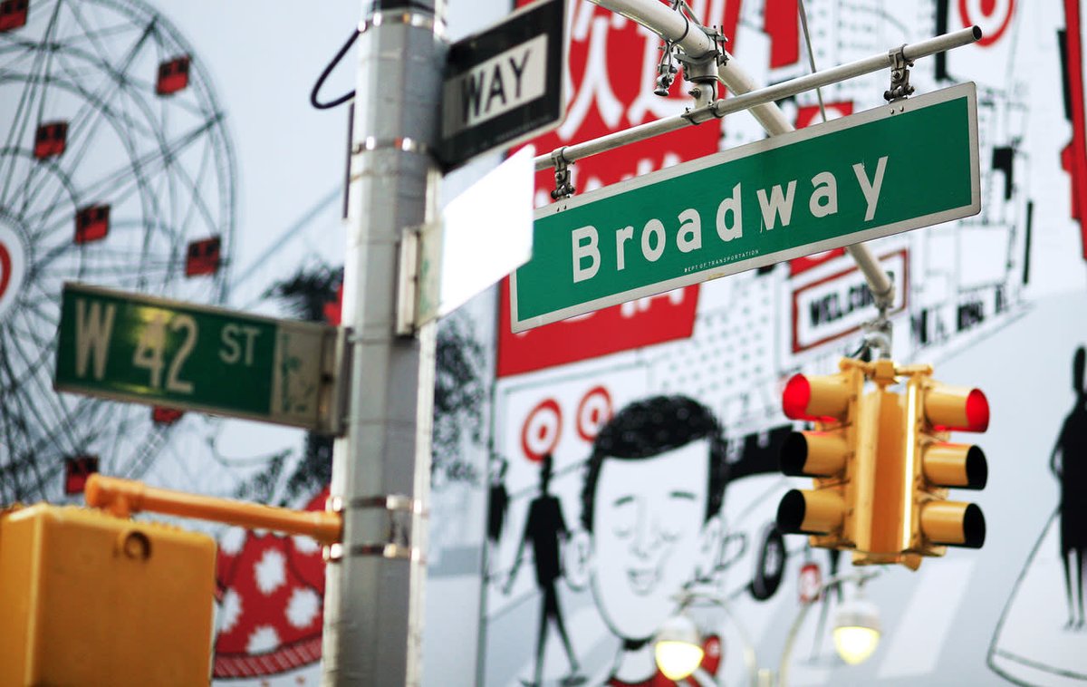 ILMairport's tweet photo. Big Apple access without the big airport stress. ๐๐ฝ๐ Fly nonstop to @LIMacArthur on @AveloAir (now) or @BreezeAirways (starting 10/2)!
Easy in, easy outโand just a quick train ride to NYC. Beaches, bagels, Broadway? Yes, please! ๐๏ธ๐ฅฏ๐ญ #FlyILM
๐ธ @I_LOVE_NY https://t.co/rKz1AsLQ7o