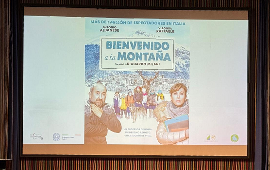 Italy in Spain (@italyinspa) on Twitter photo 📽️El <a href="/iicmadrid/">IIC Madrid</a> acogió una nueva cita del programa de promoción "#RaícesyRutas": la proyección de la película “Un mondo a parte” del director 🇮🇹 <a href="/ricmilani/">riccardo milani</a>
Comedia ambientada en los preciosos paisajes de las montañas 🏔️de los #Abruzos que arranca emociones y sonrisas.
#2dejunio 📽️El <a href="/iicmadrid/">IIC Madrid</a> acogió una nueva cita del programa de promoción "#RaícesyRutas": la proyección de la película “Un mondo a parte” del director 🇮🇹 <a href="/ricmilani/">riccardo milani</a>
Comedia ambientada en los preciosos paisajes de las montañas 🏔️de los #Abruzos que arranca emociones y sonrisas.
#2dejunio