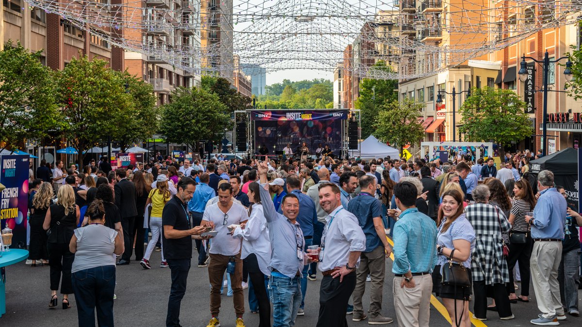 Pershing's tweet image. What a night on Fleet Street!⚡This year’s INSITE at Night block party was one for the books. 🎉
Ready to flip into the final day of @BNYglobal's #realinsite? One last keynote to finish out strong!
