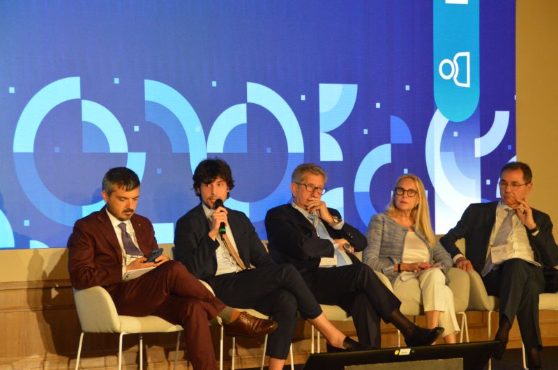 Stefano Braghieri, Deputy Head of Business Development Aon Italia, al 19° convegno nazionale #ASSTRA ha evidenziato che la competitività e la sostenibilità delle organizzazioni dipendono dalla valorizzazione del capitale umano, attraverso un ascolto attivo delle loro esigenze.