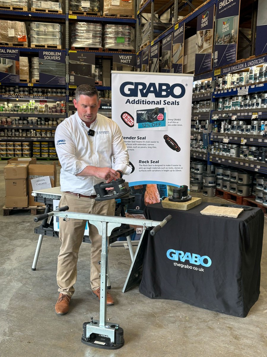 #ThrowbackThursday to GRABO’s trade morning at New Southgate! 💪

😲 We saw live demos of the Pro Cordless Vacuum Lifter.

🌍On this #WorldEnvironmentDay, lift smarter! Rechargeable battery = longer life. 
Less lifting accidents = less wasted material.

#grabo #builderdepot