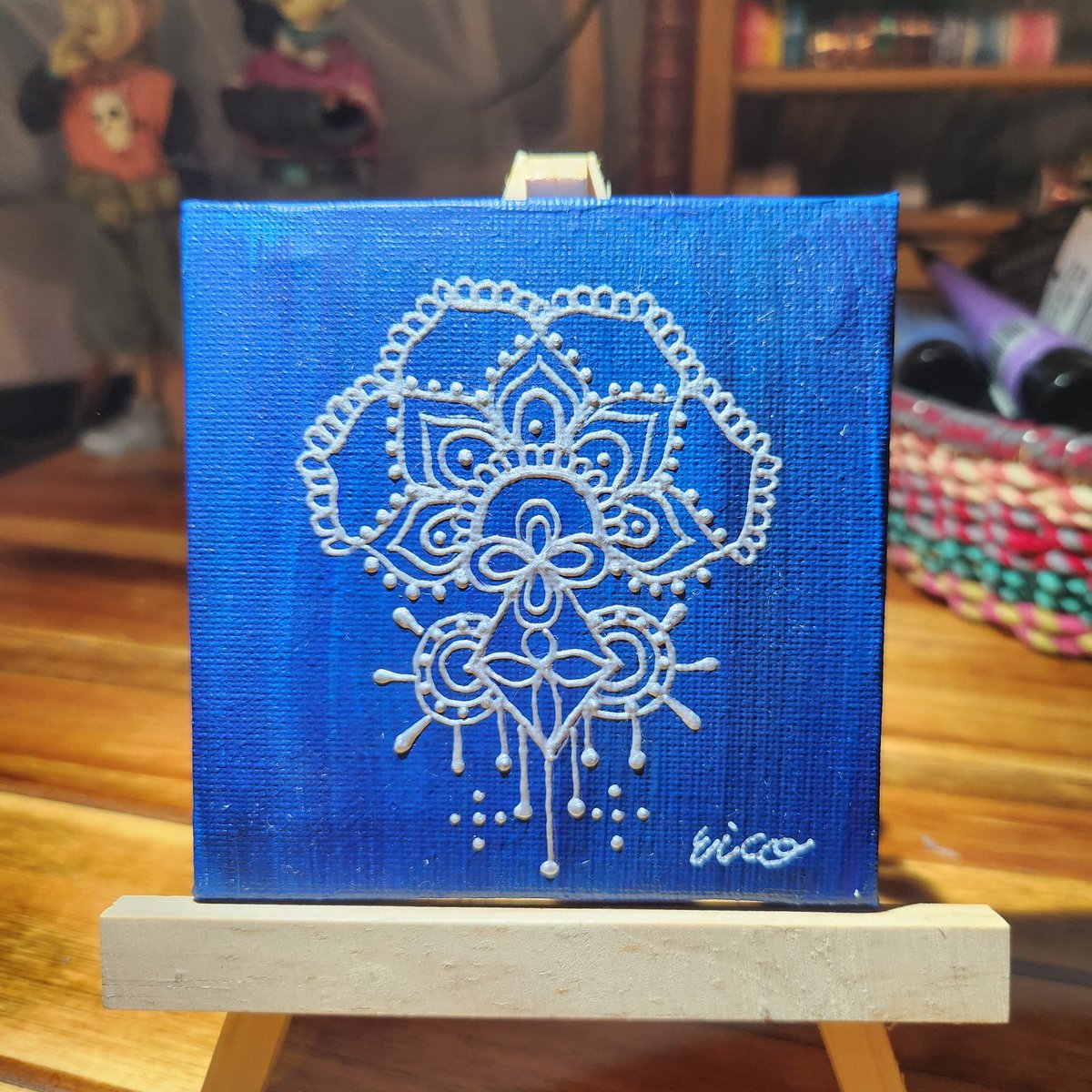 eico571's tweet photo. サイズ
10センチ×10センチ
厚さ1.5センチ 

#ヘナ
 #ヘナコーン
 #手描きアート 
 #アート
 #art
 #アクリル絵の具 
 #ミニキャンバス 
 #絵が好きなひとと繋がりたい 
 #販売中です https://t.co/iFbM1UFf09