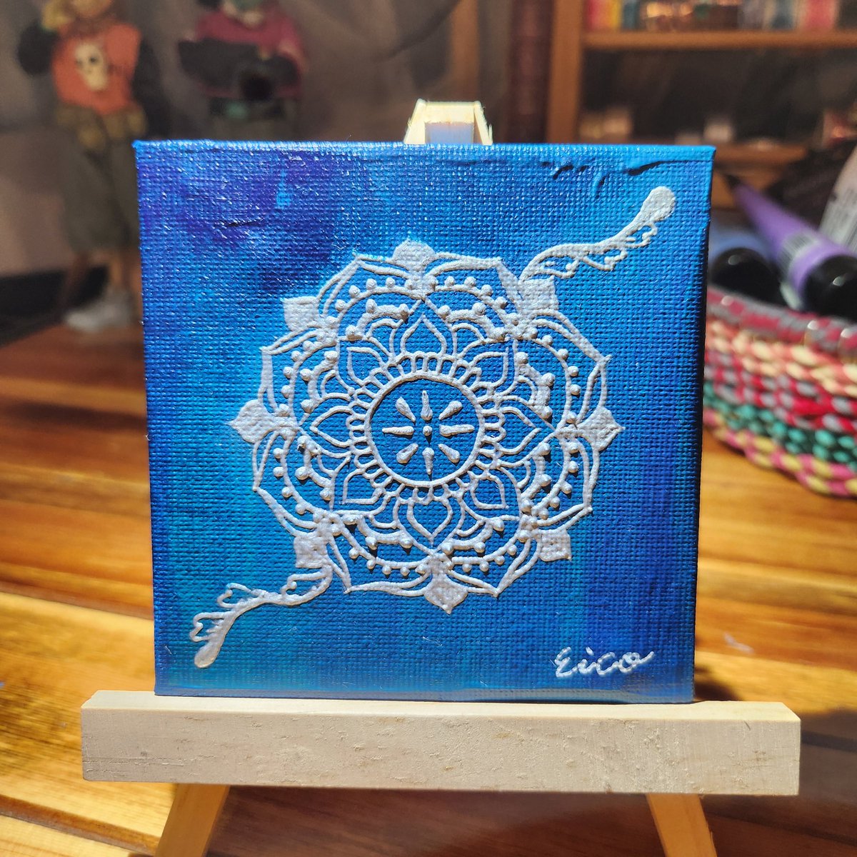 eico571's tweet photo. サイズ
10センチ×10センチ
厚さ1.5センチ 

#ヘナ
 #ヘナコーン
 #手描きアート 
 #アート
 #art
 #アクリル絵の具 
 #ミニキャンバス 
 #絵が好きなひとと繋がりたい 
 #販売中です https://t.co/iFbM1UFf09