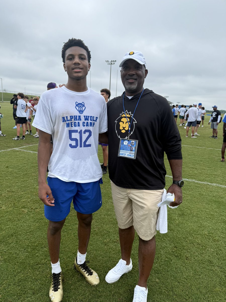 Christian Campbell (@chriscam2008) on Twitter photo #AGTG Blessed to receive an offer from
Warner University. Thank you to my family, coaches, trainers, and teammates for all the support and help you have given me. <a href="/dburks88/">Dialleo Burks Sr.</a> <a href="/WarnerUFootball/">Warner Football</a> <a href="/Coach_Helmerich/">Matt Helmerich</a> <a href="/klaykoester/">Coach Klay Koester</a> <a href="/MilesAn14531163/">Miles Anderson</a> <a href="/PTRFootball/">Peachtree Ridge Football</a> <a href="/hopo125/">Tyrone Hopper (Recruiting Coach)</a> <a href="/deucerecruiting/">Deuce Recruiting✌️</a> #AGTG Blessed to receive an offer from
Warner University. Thank you to my family, coaches, trainers, and teammates for all the support and help you have given me. <a href="/dburks88/">Dialleo Burks Sr.</a> <a href="/WarnerUFootball/">Warner Football</a> <a href="/Coach_Helmerich/">Matt Helmerich</a> <a href="/klaykoester/">Coach Klay Koester</a> <a href="/MilesAn14531163/">Miles Anderson</a> <a href="/PTRFootball/">Peachtree Ridge Football</a> <a href="/hopo125/">Tyrone Hopper (Recruiting Coach)</a> <a href="/deucerecruiting/">Deuce Recruiting✌️</a>