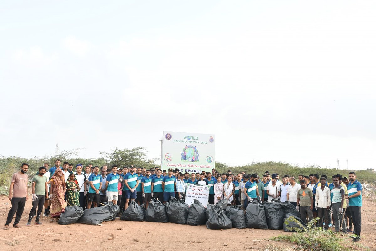 Gujarat Naval Area (@in_gdd) on Twitter photo On #WorldEnvironmentDay, <a href="/IN_GDD/">Gujarat Naval Area</a> took to the shores! Intensive plastic cleanup drives and Tree plantation were conducted by personnel from Gujarat Naval Area for cleaner beaches and greener communities. Proud to contribute to #EndingPlasticPollutionGlobally.
#OnlyOneEarth On #WorldEnvironmentDay, <a href="/IN_GDD/">Gujarat Naval Area</a> took to the shores! Intensive plastic cleanup drives and Tree plantation were conducted by personnel from Gujarat Naval Area for cleaner beaches and greener communities. Proud to contribute to #EndingPlasticPollutionGlobally.
#OnlyOneEarth