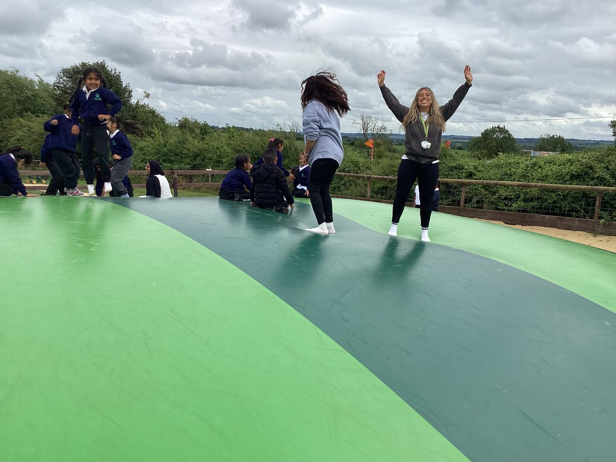 AbbeyMead_TMET's tweet image. FOL/SS had the BEST day ever at Windmill Farm Park, the rain did not stop our fun! 🚜 🐑 #EYFS #UTW #enrichment