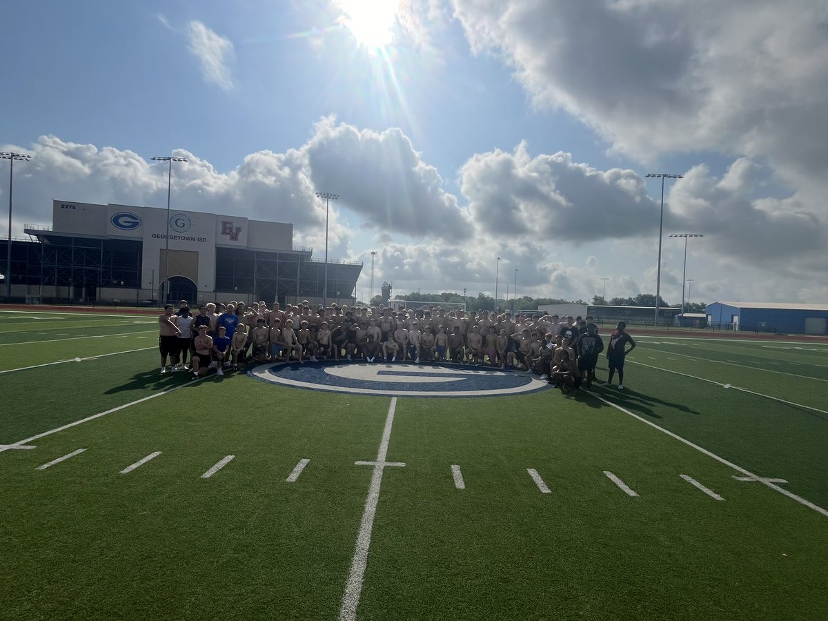 100% Guys for Week 1 of Champions Camp! From effort to attitude, they set the standard and brought the energy. Let’s go!🔥 #ChampionsCamp #GTDNA #100PercentClub #EFND