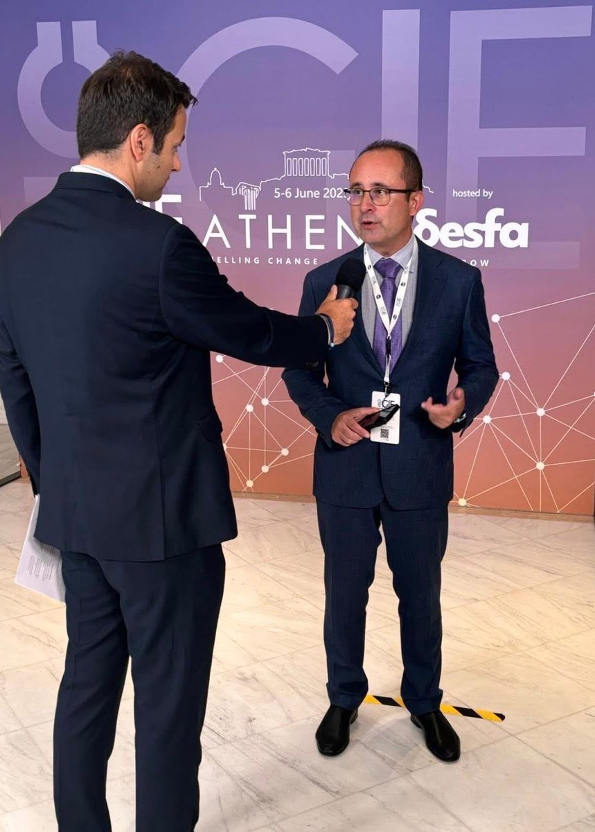 🌍 At #GIEAC25 in Athens, I stressed the need to boost regional gas interconnection for stronger energy security. 🇷🇴 Romania plays a key role via BRUA and other strategic links like the Vertical Corridor &amp; Moldova. Congrats Transgaz for your excellent results! 
♻️ The future is