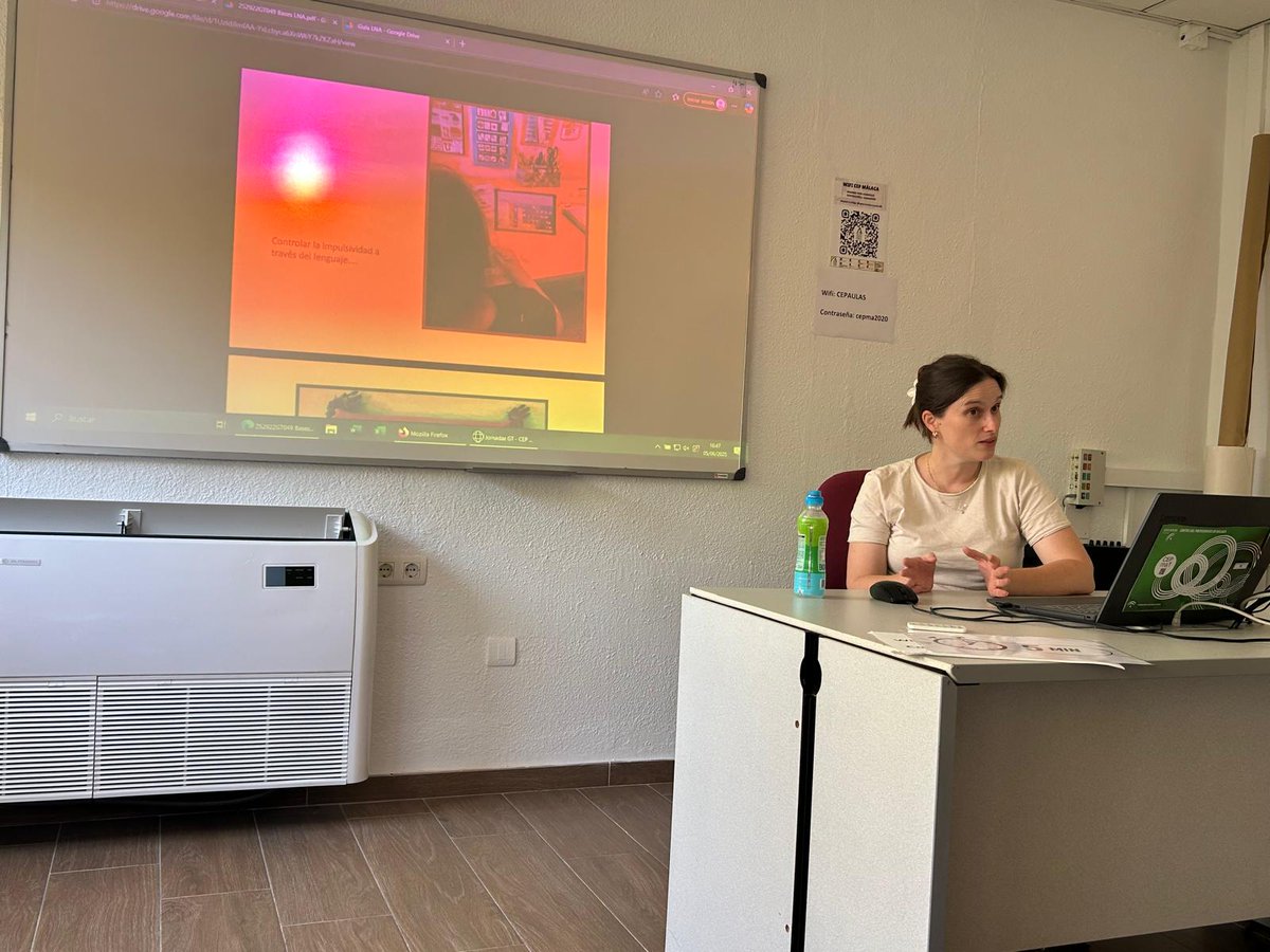 Continúan las Jornadas de Grupos de Trabajo en el Cep de Málaga, momentos para seguir aprendiendo del trabajo compartido. #cep #formaciondocente <a href="/EducaAnd/">Consejería Desarrollo Educativo y FP</a>