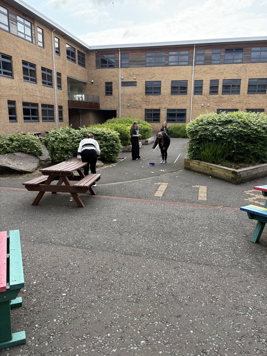 Today’s task ‘get a teabag in the tub from the furthest distance’. Well done to Lewis who quickly realised that he could create a zip line dropping the teabag in at a considerable distance! #creativethinking