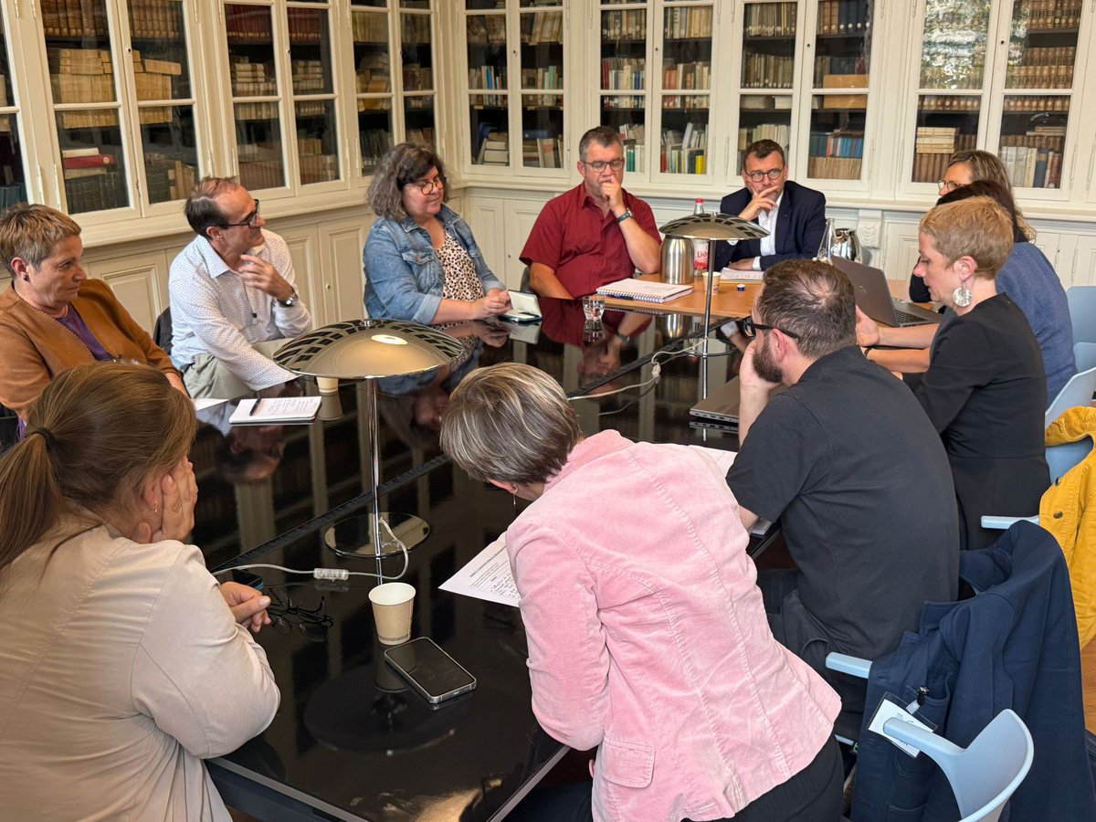 💭 Les réunions de bassin se poursuivent dans le Bas-Rhin.
À Bischwiller, Molsheim et Strasbourg, la rentrée scolaire se prépare dès maintenant avec des acteurs de terrain pour dessiner ensemble les priorités dans tous les territoires : sécurité, égalité, coéducation, bien-être.