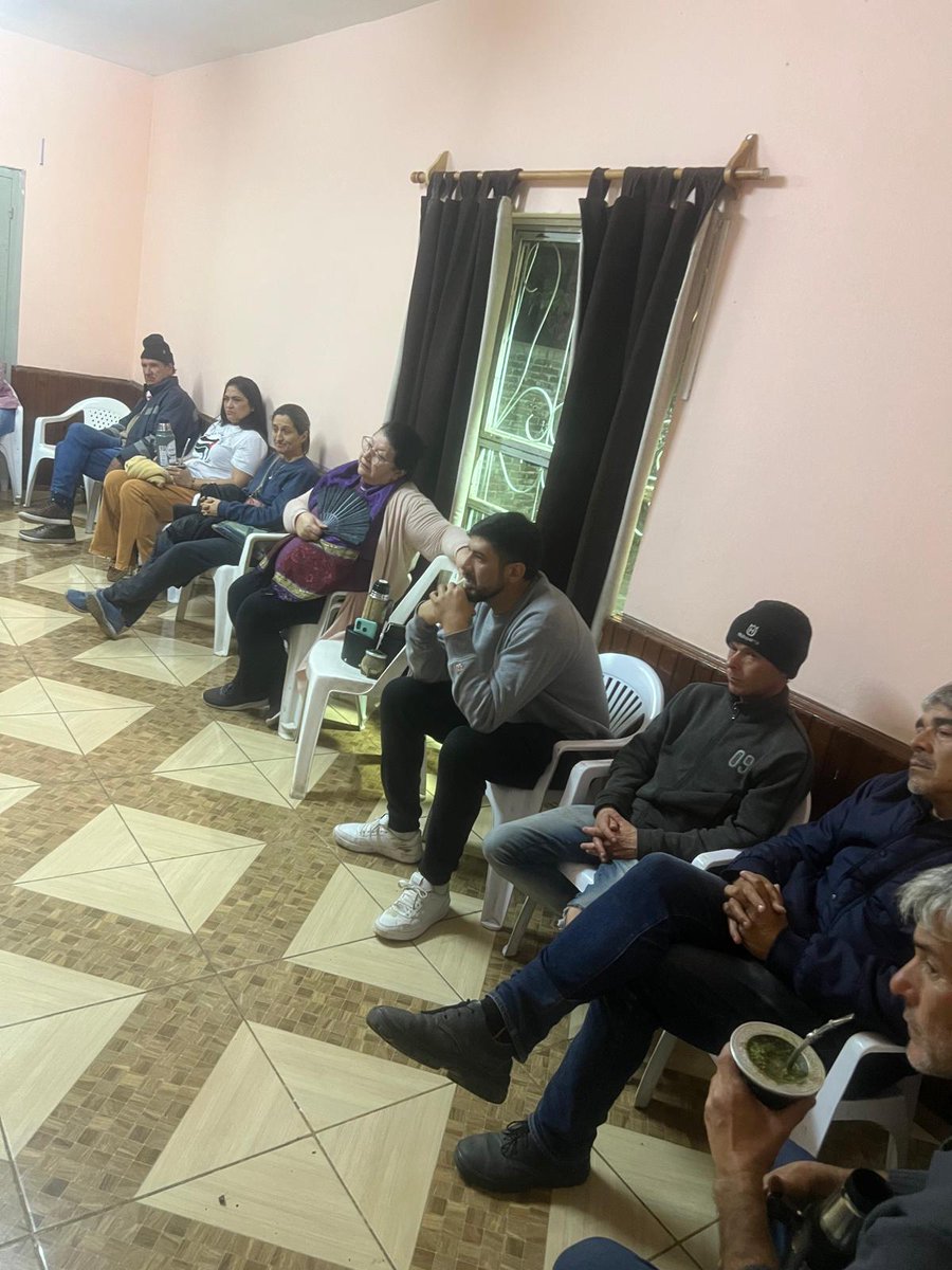 csiuruguay's tweet photo. Continuamos gira por Bella Unión y Paysandú. Nos reunimos con trabajadores y recorrimos planta de Alur.
@PITCNT1 @DaniloDardano1 @UntmraCom @canal10uruguay @TelenocheUy @canal5uruguay @TelemundoUY @ladiaria @elpaisuy @ObservadorUY https://t.co/MUNdiote9P