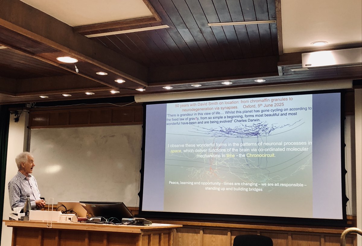 abhii_mit's tweet image. Peter Somogyi gave an inspirational talk reflecting on his 50 years work on synapses and chronocircuits @PharmOxford. He started by saying.. "none of this (work) I present will change the world, but we provided facts & approaches for the future generation to make discoveries"