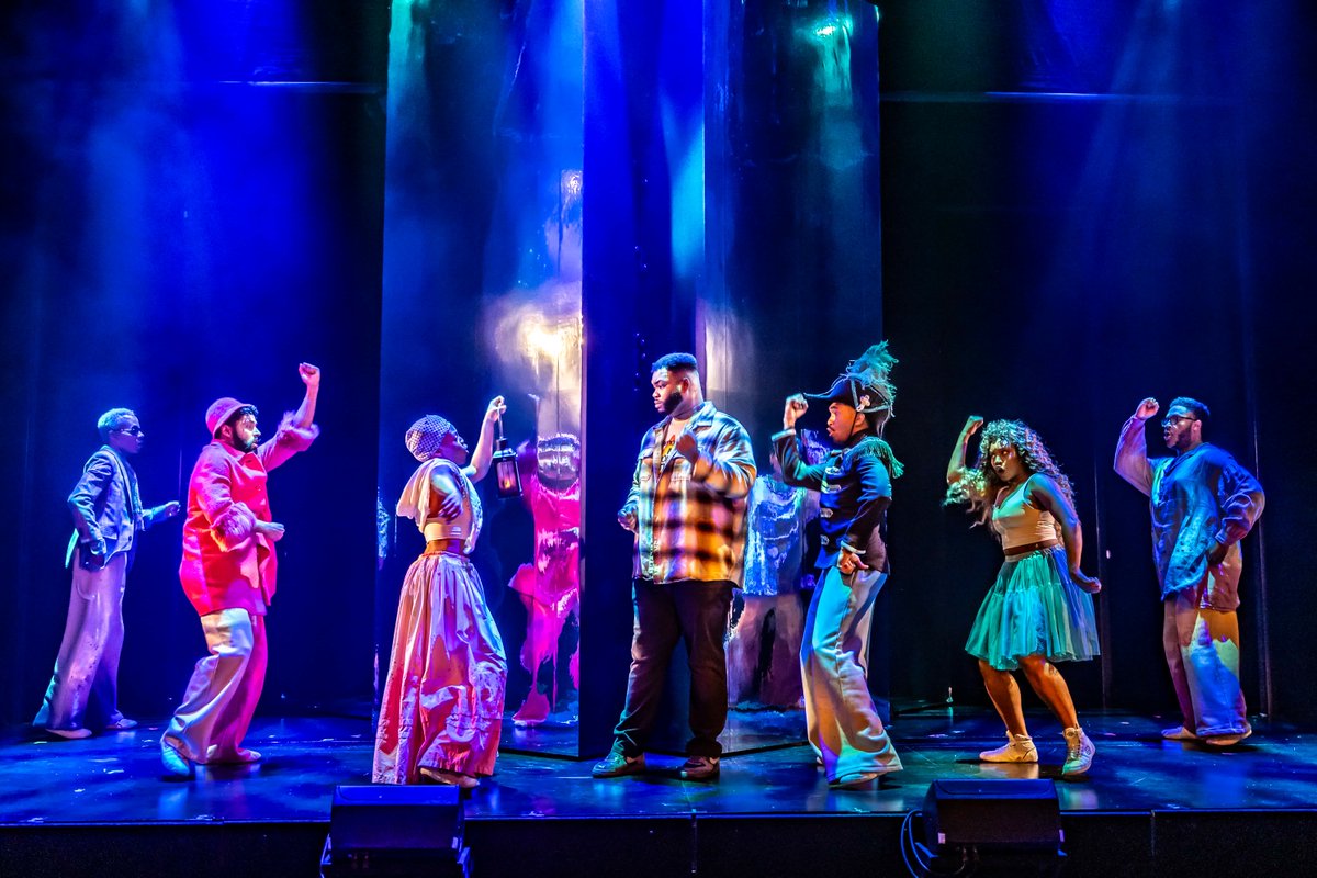 Be like the ancestors and RUN, don't walk, to catch one of the final 5 performances of A Strange Loop! 🔥

A Strange Loop MUST CLOSE June 8. Don't miss your chance to see the Tony Award and Pulitzer Prize winner on stage and say you were there. 💜