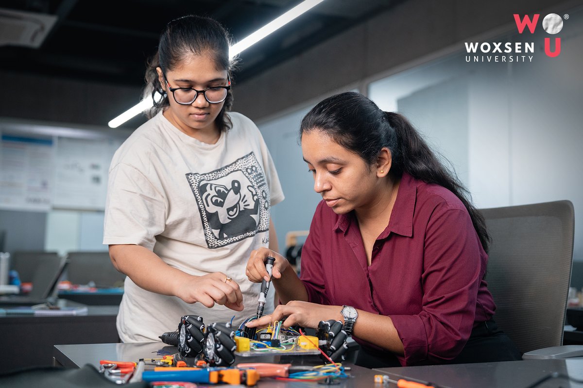 Woxsen's tweet image. Inside Woxsen’s AI &amp;amp; Robotics Lab, ideas come alive — one circuit at a time.

From coding to crafting, it&apos;s more than just machines — it&apos;s about learning, building, and pushing boundaries together.

#WoxsenUniversity #AIandRobotics #HigherEducation #Hyderabad