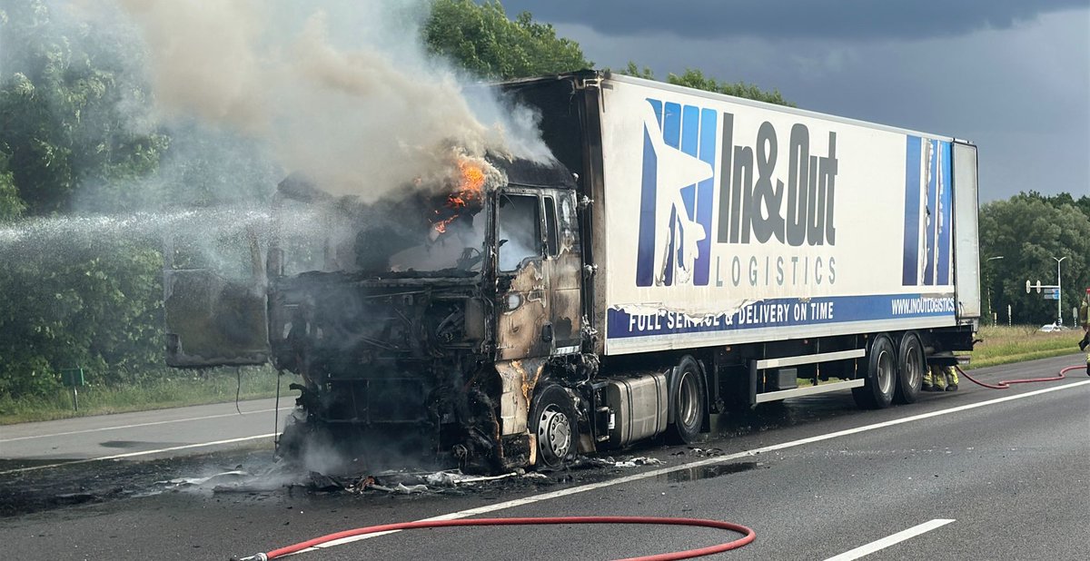 Vrachtwagenbrand op A73 zorgt voor verkeersproblemen bij Horst