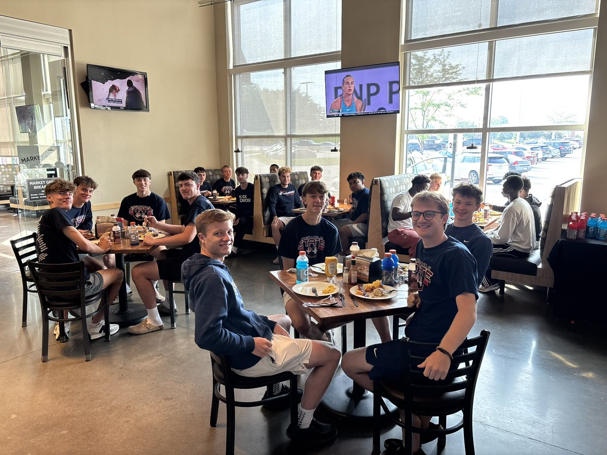 Special thanks to the Urbandale Hyvee on 86th, <a href="/HilandDairy/">Hiland Dairy</a> and <a href="/pepsi/">Pepsi</a> for donating breakfast items for our boys before today’s semifinal! 

2 hours until kickoff. Come on J-Hawks!!