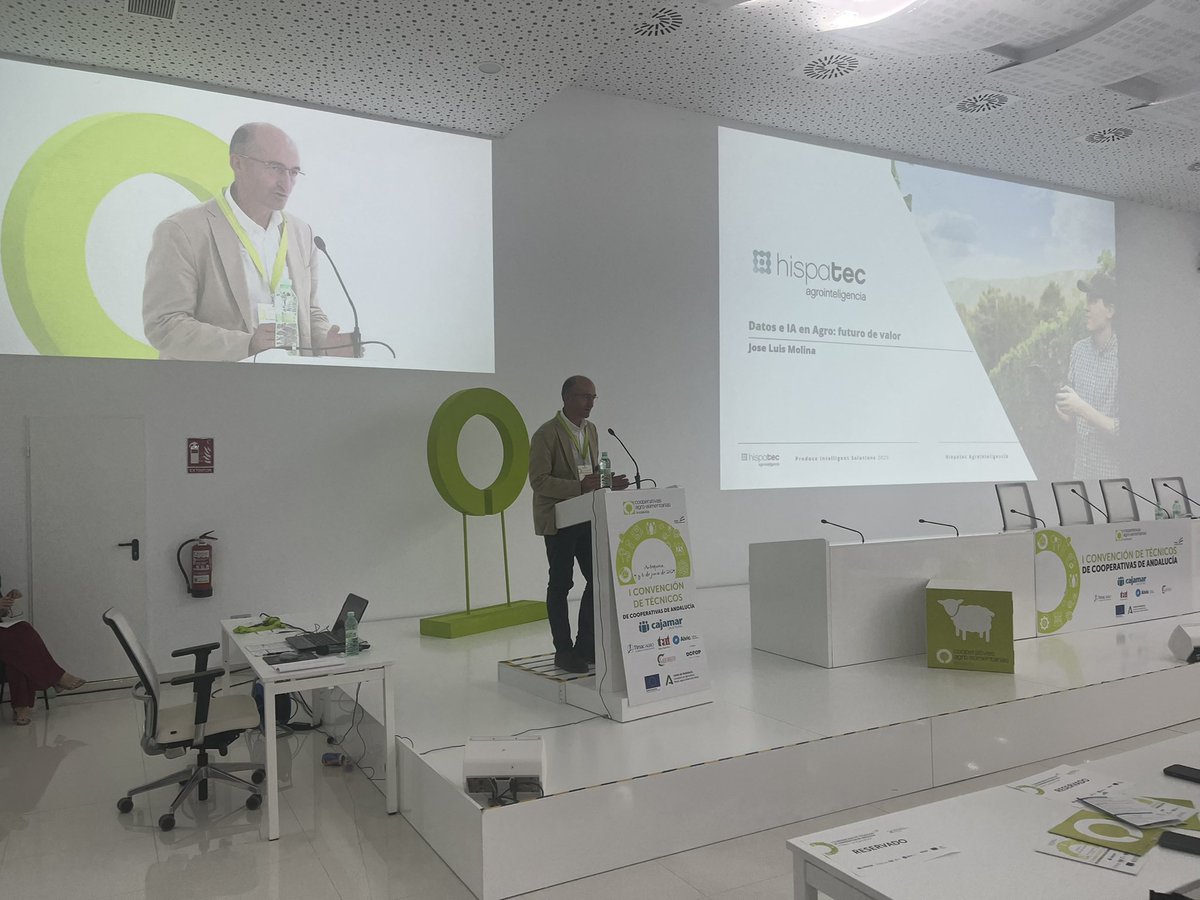 Qué aporta y va a aportar la #IA al mundo agro: esta es la primera ponencia de la tarde de la Convención de técnicos de #cooperativas de José Luis Molina, CEO de <a href="/HispatecAGRO/">Hispatec</a>
