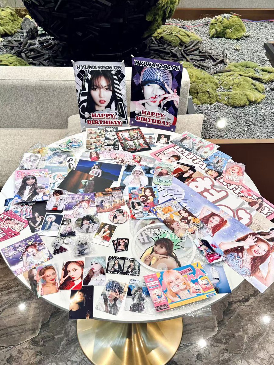 FTCziko's tweet photo. 생일 축하합니다~
#hyuna #현아 https://t.co/sGr43hHw3o