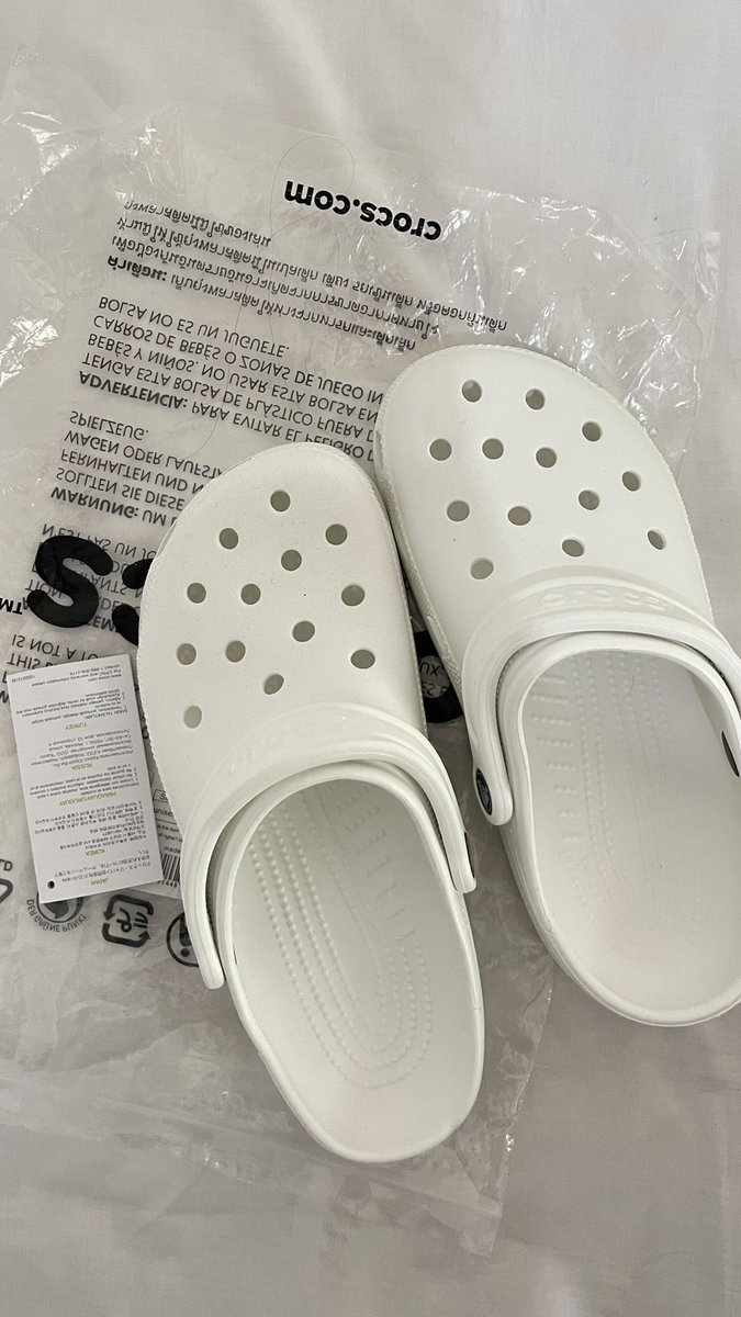 maisonnfindss tweet media