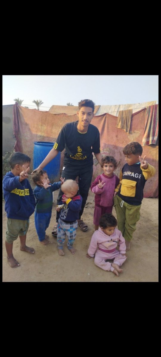 Please don't ignore me.We are very hungry we are dying of hungerOur food is gone, and I need money to buy some food. A 25 kg bag of flour costs $400 today. My little brothers go to bed hungry and crying. Help me save money to buy flour as soon as possible!
chuffed.org/project/help-a…