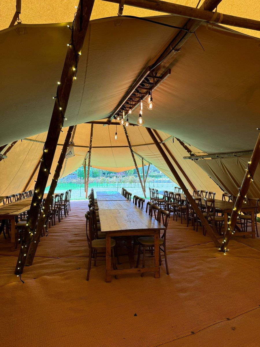 Social dining - is this the perfect way for your part and wedding guests to get to know each other?

Let us know if you'd like this dining set-up at your next event! Call us on 01473 603310 📞