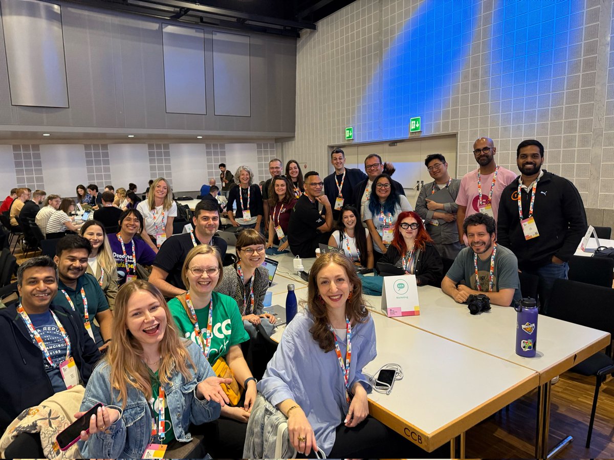 Was such a great day at #WordCamp Europe 2025! Co-leading the table with Emma Young is such fun -- i mean, look at these amazing faces contributing to Marketing today! 

Excited for tomorrow!

#wceu #WCEU2025