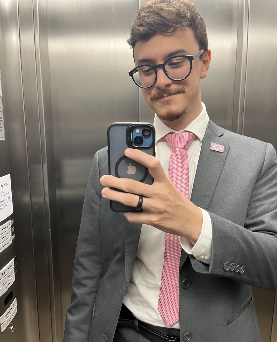 cortezpsol's tweet photo. Mês do orgulho 🏳️‍🌈 Poste você e a sua bandeira: https://t.co/SkckWsQcuH
