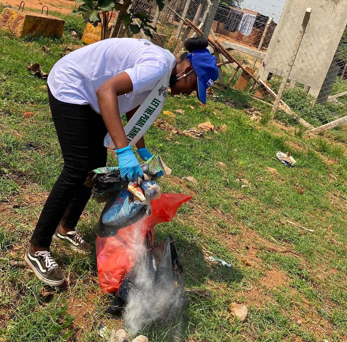 Happy World Environment Day!

As the Pioneer Let the Pearl Shine Ambassador, I'm calling on all Ugandans to join hands in keeping our beautiful country clean and green. 

Let's reduce, reuse,recycle and make conscious choices to protect our environment. Every small action counts.