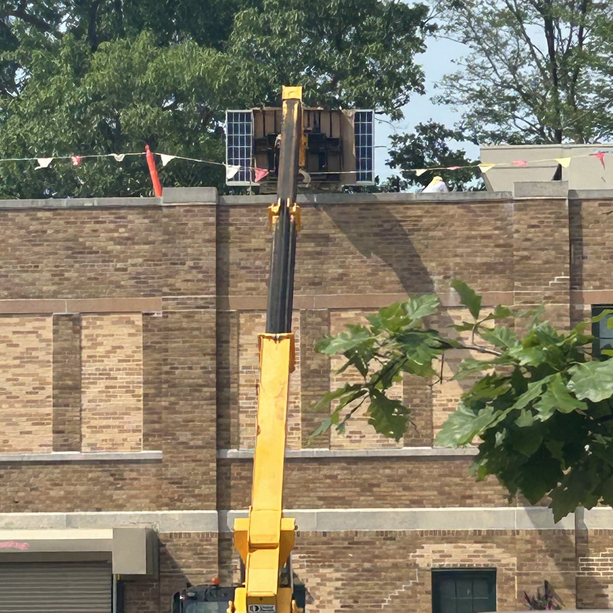 sum1notme's tweet photo. @DoylestownDems @DoylestownTwp @DoylestownBoro Pennsylvania produces a lot of natural gas, only second to Texas.  Natural gas is clean, CHEAP, and safe!  And yet the woke swamp of Doylestown installed a solar panel in our town halls that was made in Jordan, another country!   Why????  @PAREP @BucksGOP