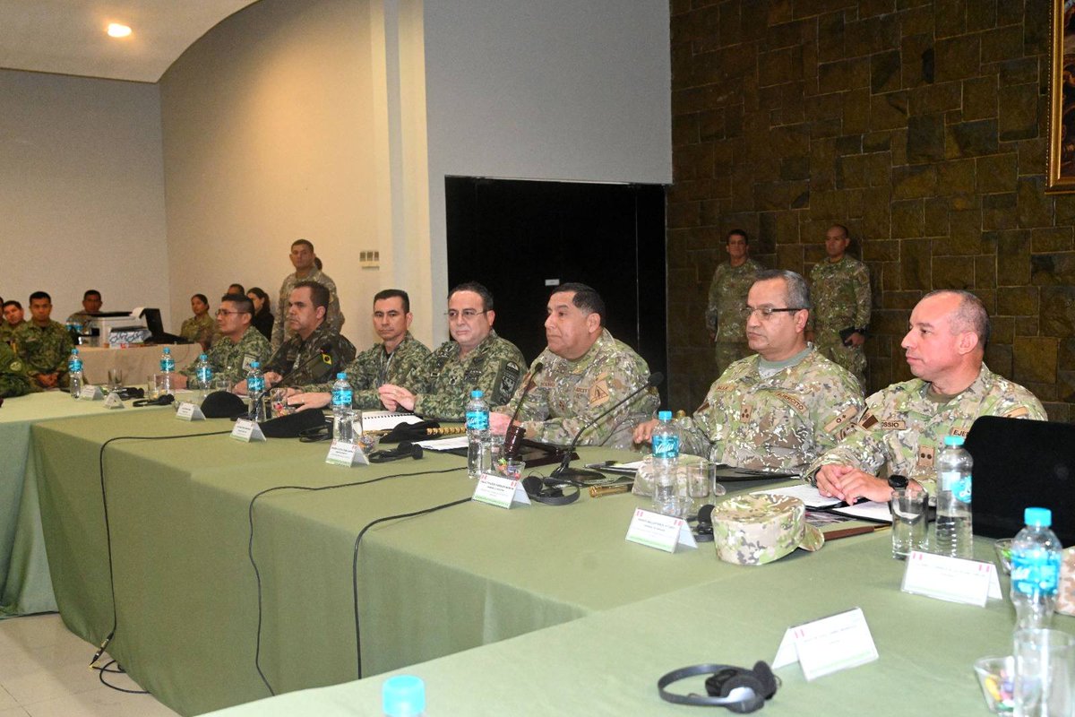 #LIMA | En el Cuartel General del Ejército, se clausuró la Sexta Conferencia Especializada del Ciclo XXXVI de la Conferencia de Ejércitos Americanos, centrada en el impacto de los entornos VI-CA, en la preparación militar para operaciones de ayuda ante desastres. #NDP