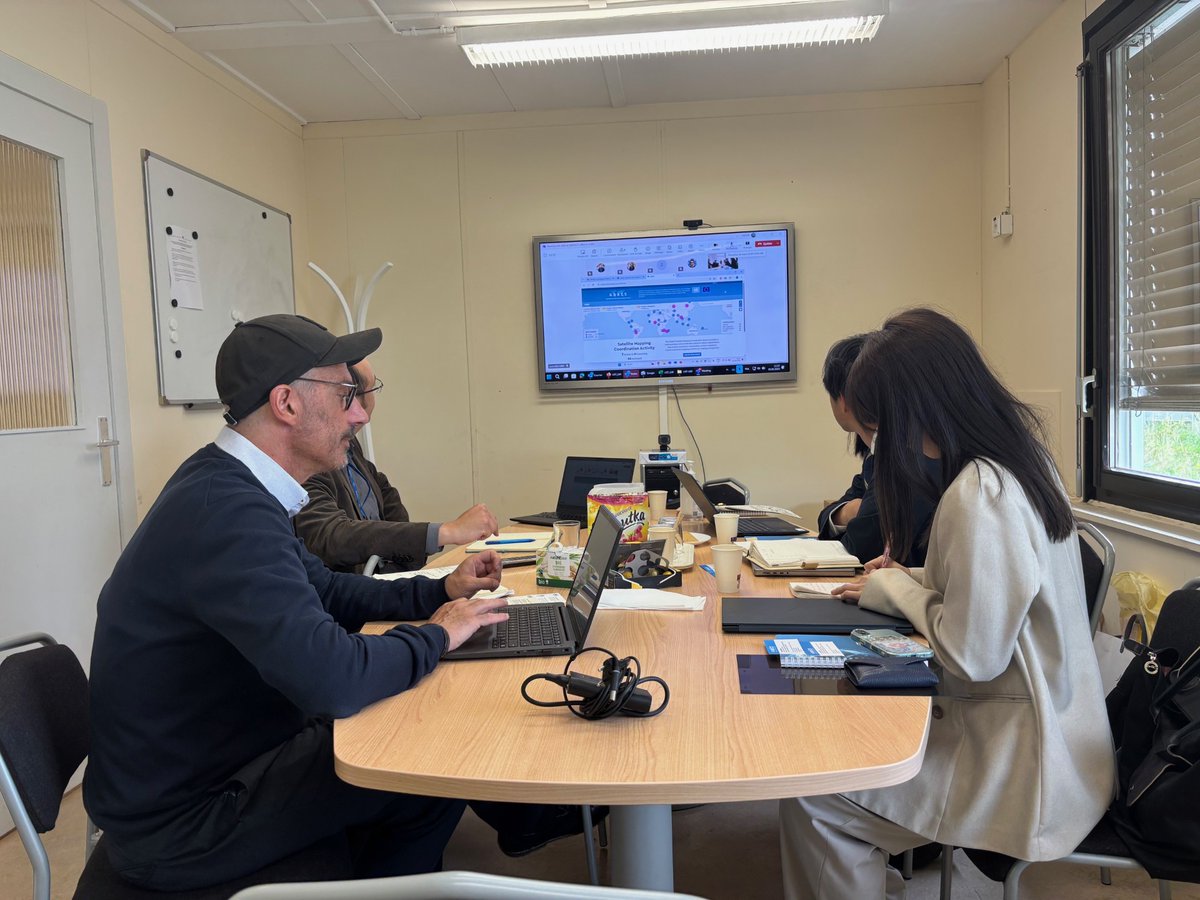 UNOSAT's tweet image. 🤝Today we had the pleasure to welcome @JAXA_en  at UNOSAT.
A valuable exchange on how satellite technology can support disaster response, sustainable development, and global resilience.
#UNOSAT #JAXA #SpaceForDevelopment #Geospatial