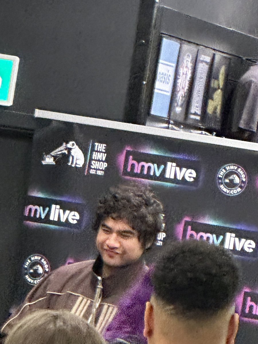 amina🐆 ໑̣ |-/ tweet media