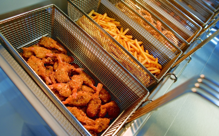 #Frying oil costs add up fast — learn five simple ways to cut waste and stretch oil life further: loom.ly/Fqei8gI