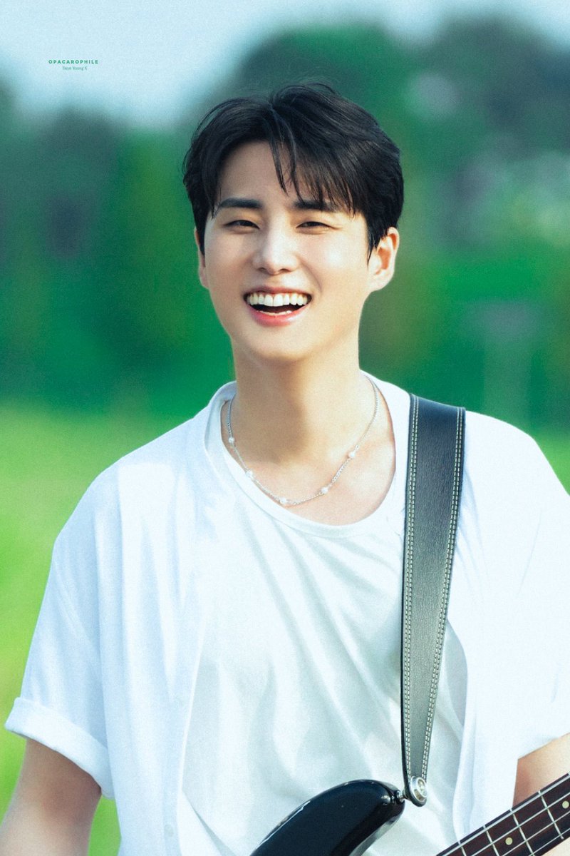 영현시♡

영현아 오늘 날씨 너무 좋더라!
이제 진짜 let it be summer 듣기 좋은 날씨가 오고있어☺️
이번 여름도 같이 잘 보내보자💚