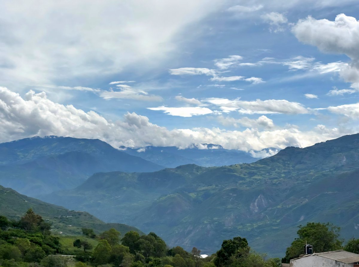 lhcorreamurillo's tweet photo. El recorrido del #chicamocha en su paso por #Soatá https://t.co/LneBCERR7U