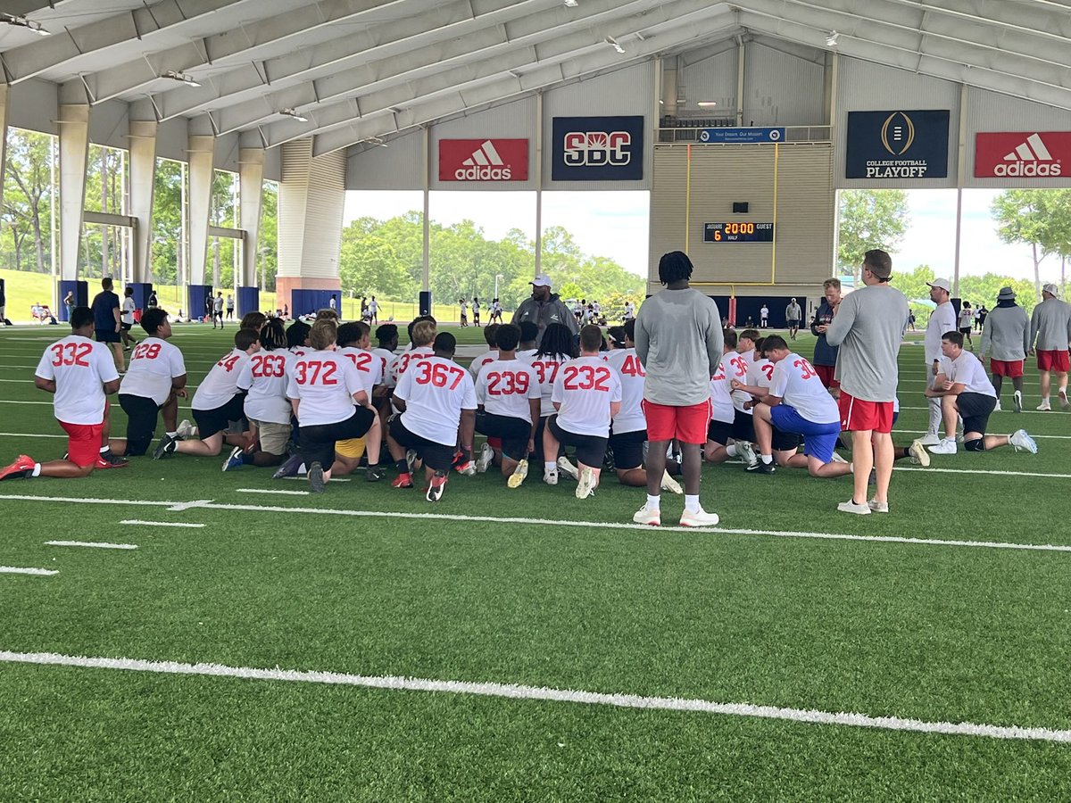 Kenny White (@kensteriv) on Twitter photo Had a great time at the South Alabama football camp!
<a href="/SouthAlabamaFB/">South Alabama Football 🏈</a> <a href="/CoachGut89/">Ryan Guthrie</a> Had a great time at the South Alabama football camp!
<a href="/SouthAlabamaFB/">South Alabama Football 🏈</a> <a href="/CoachGut89/">Ryan Guthrie</a>