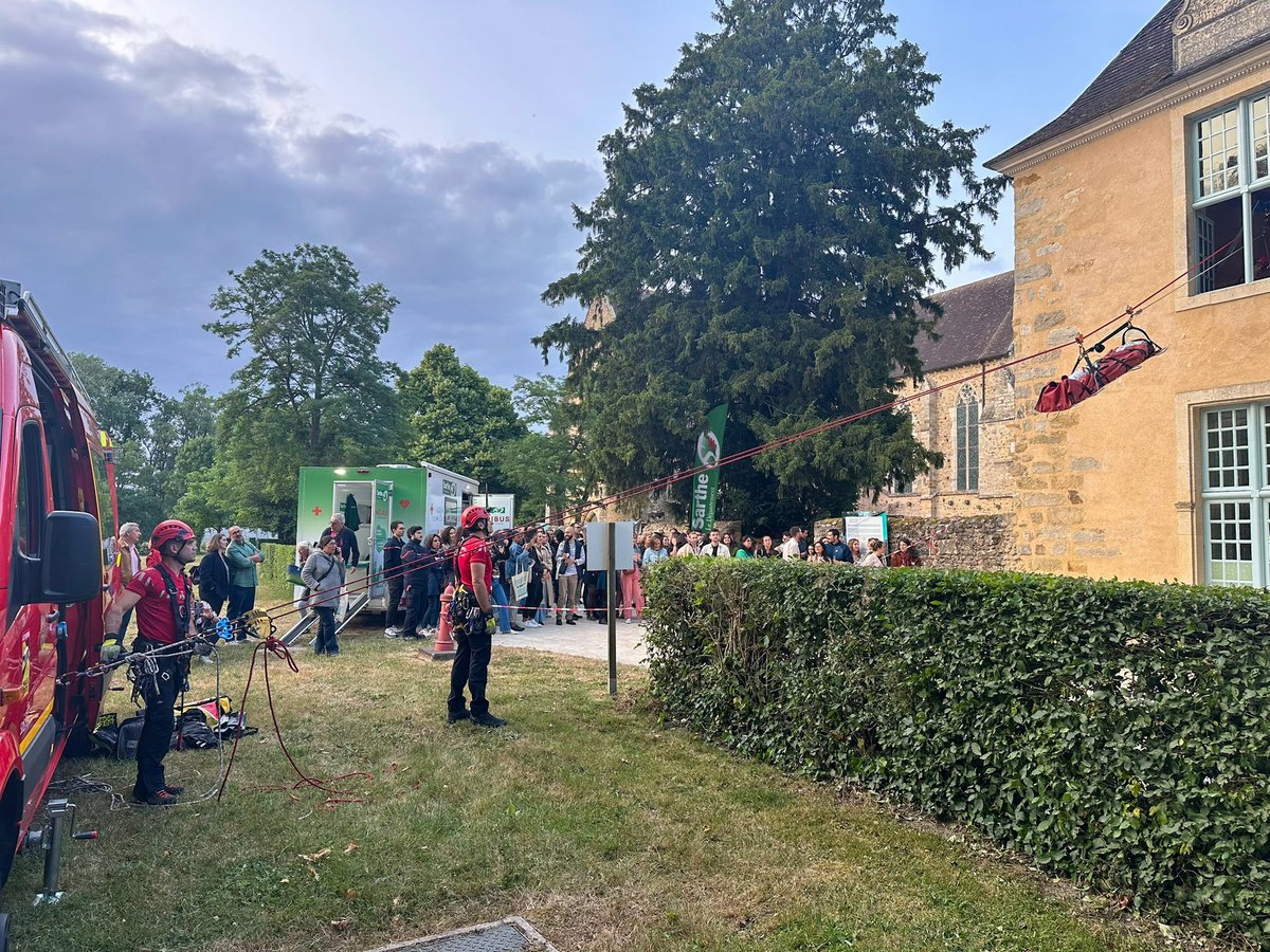 Soirée d’accueil des étudiants en santé – 4 juin 2025 👨‍⚕️
La Sous-Direction Santé était présente hier soir à la soirée d’accueil des étudiants en santé, organisée par le Conseil de l’Ordre de la Sarthe, dans le magnifique cadre de l’Abbaye Royale de l’Épau.