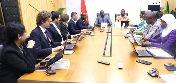 Une mission du FMI est au Burkina du 2 au 13 juin pour préparer l’adhésion du pays à la Facilité pour la résilience et la durabilité (FRD). Objectif : évaluer la politique climatique et définir les réformes prioritaires. #Burkina #FMI #Climat #FRD